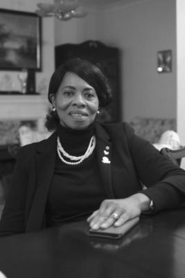 Beverly Lindsay